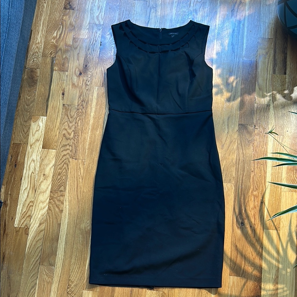 Ann Taylor Black Sleeveless Sheath Midi Dress